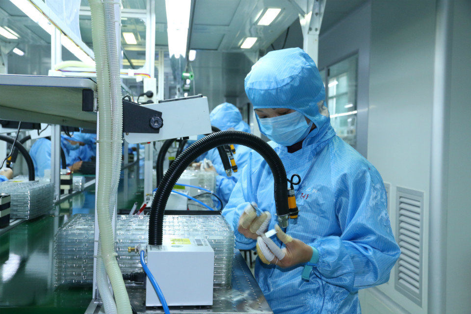 LCD workshop assembly line